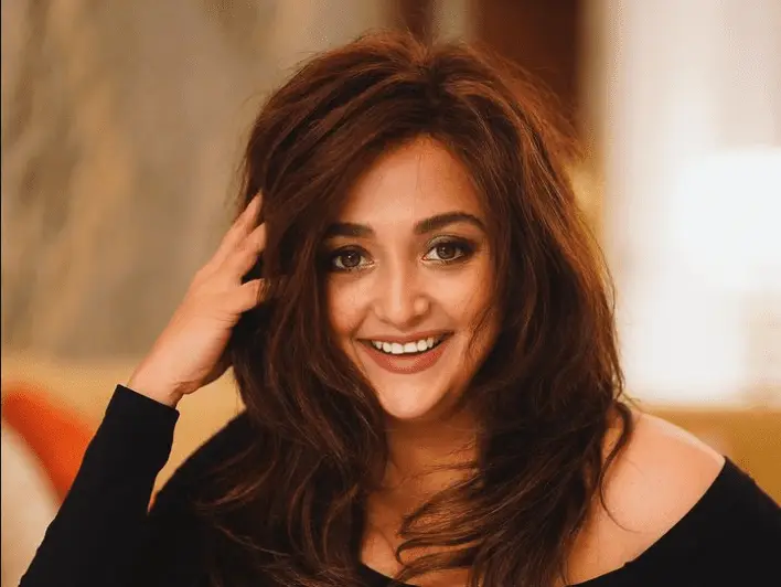 Monali Thakur Husband, Age, Height, Family, and Biography