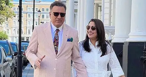 Boman Irani, Celebrates 40th Wedding Anniversary With Wife Zenobia!